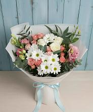 Букет цветов из:  Розы, Лизиантусы и Хризантемы в Бее