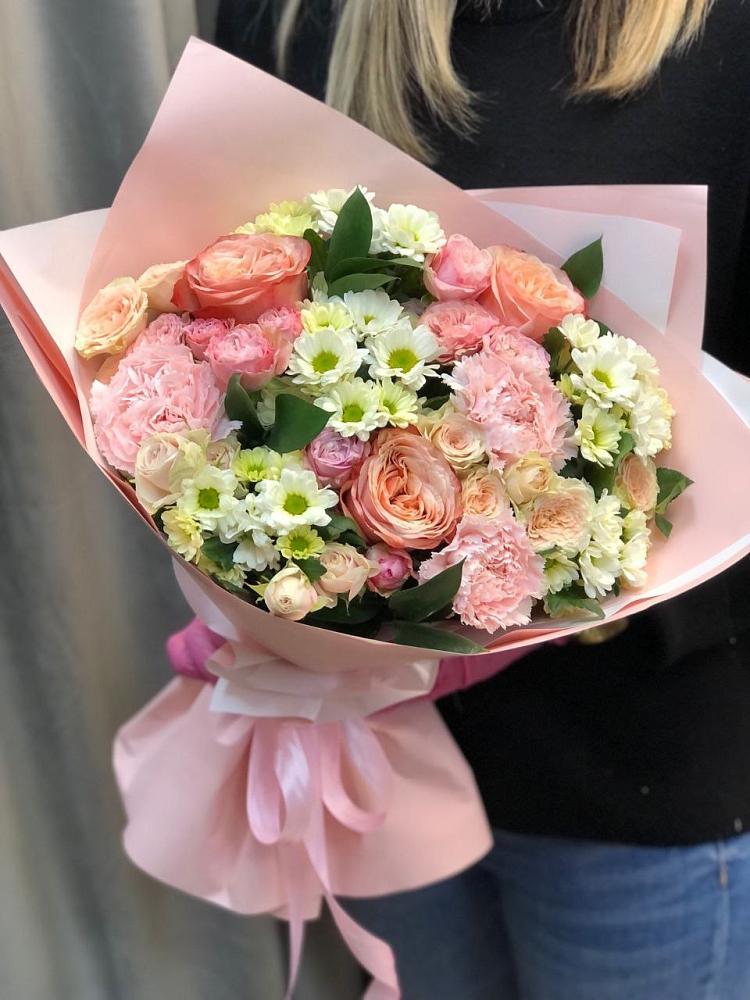 Букет цветов из: Гвоздики, Розы и Хризантемы в Бее