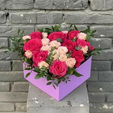 Цветочная композиция из Розы в коробке в Бее