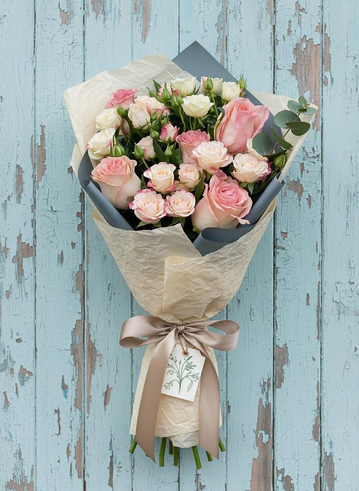 Букет цветов из: Розы в Бее