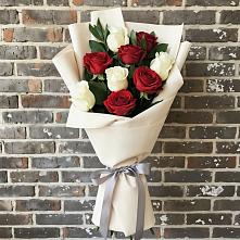 Букет цветов из:  Розы в Бее
