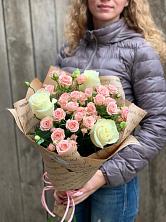 Букет цветов из:  Розы в Бее