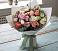 Букет цветов из: Розы, Лизиантусы и Гвоздики в Бее