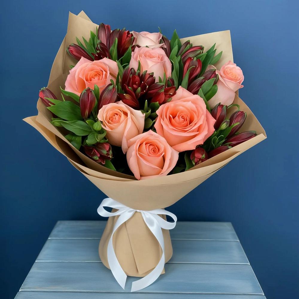 Букет цветов из: Розы и Альстромерии в Бее