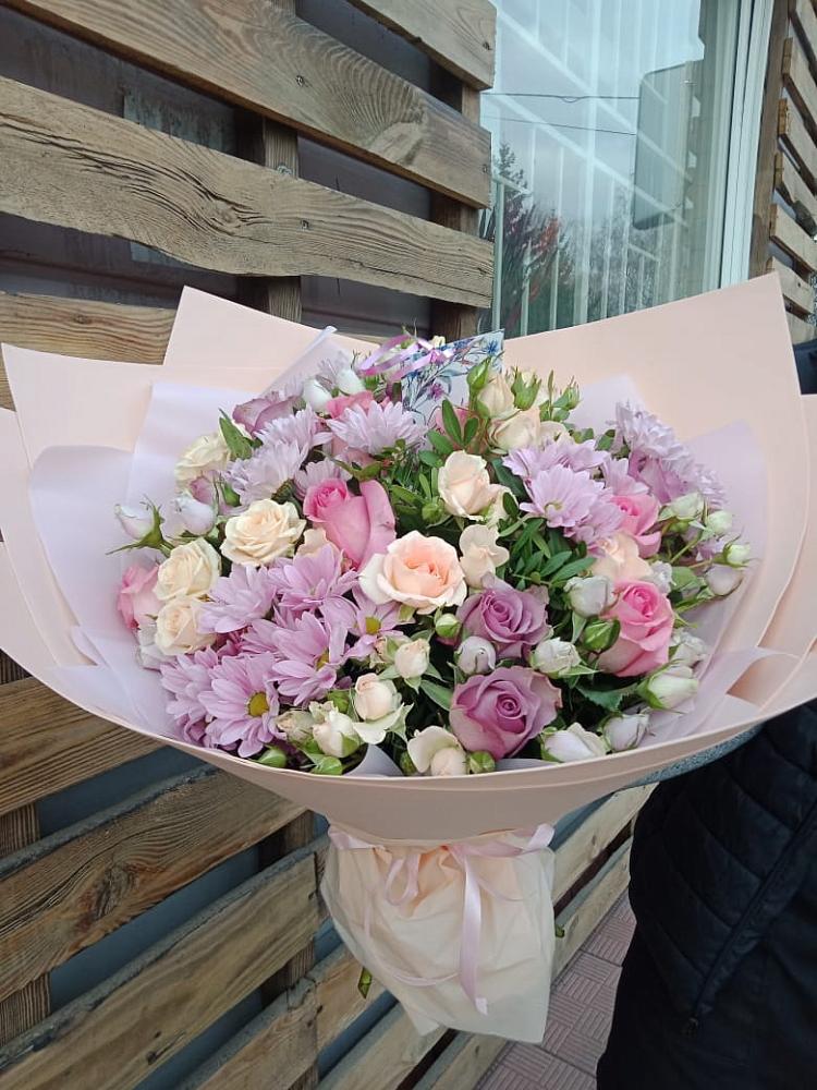 Букет цветов из: Розы и Хризантемы в Бее