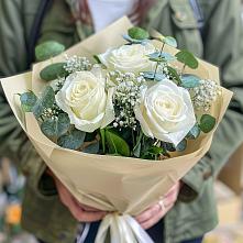 Букет цветов из:  Розы #REPLACE_PRED# Бее