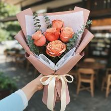 Букет цветов из:  Розы в Бее