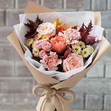 Букет цветов из:  Гвоздики, Хризантемы и Розы в Бее