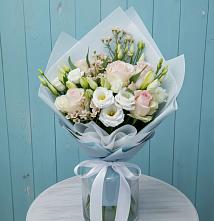 Букет цветов из:  Розы и Лизиантусы в Бее
