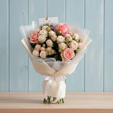 Букет цветов из:  Розы в Бее