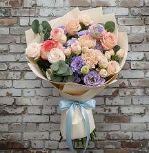 Букет цветов из:  Розы, Лизиантусы и Гвоздики #REPLACE_PRED# Бее