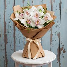 Букет цветов из:  Орхидеи и Розы #REPLACE_PRED# Бее